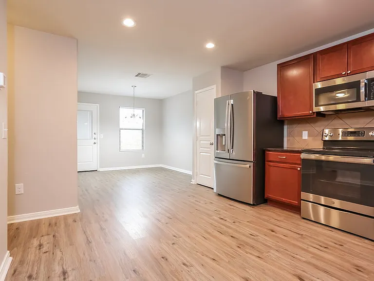 9927 Sanders Rose Ln — Photo 6