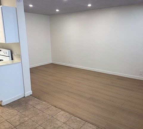 3rd image of 787 Gardenia Ave