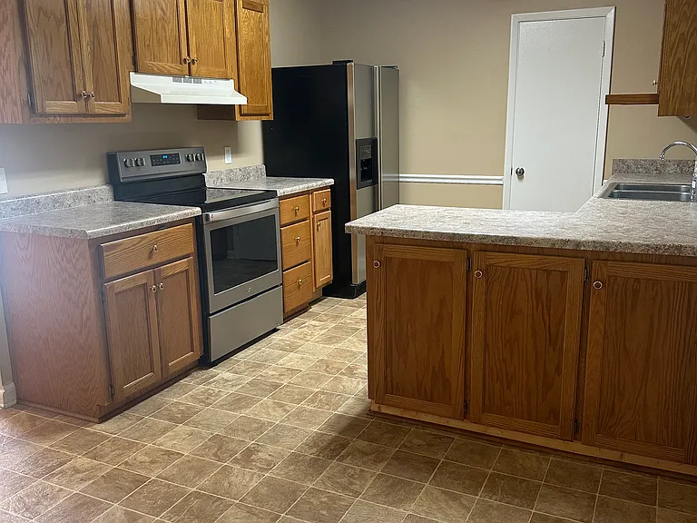 133 Sonja Dr — Photo 4
