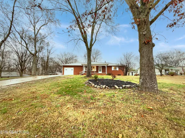 229 Finley Dr, Lenoir City, TN 37771