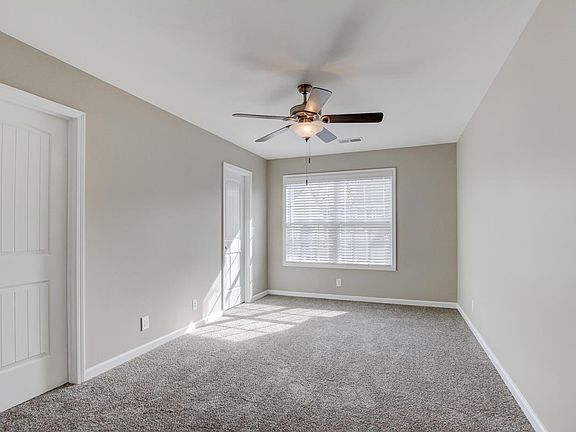 5th image of 322 Sam Houston Cir