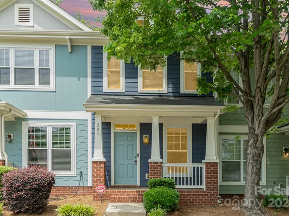 285 Hurston Cir, Charlotte, NC 28208