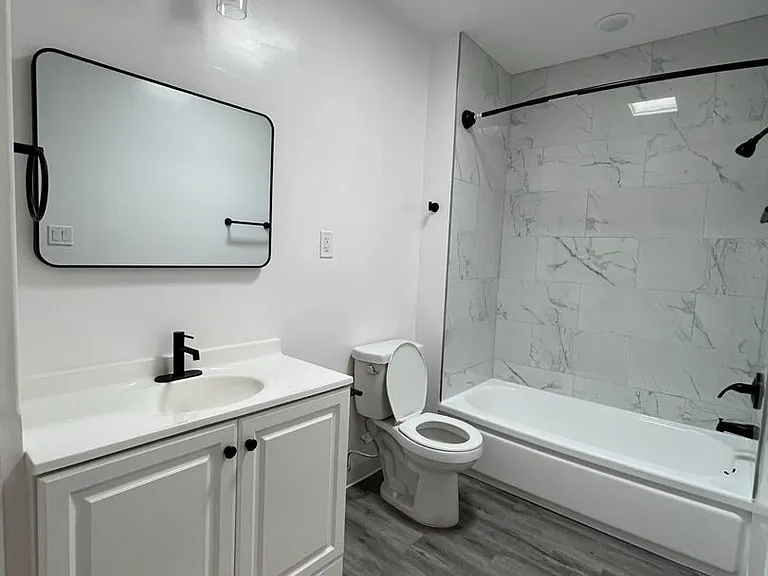 11645 Gorham Ave — Photo 30