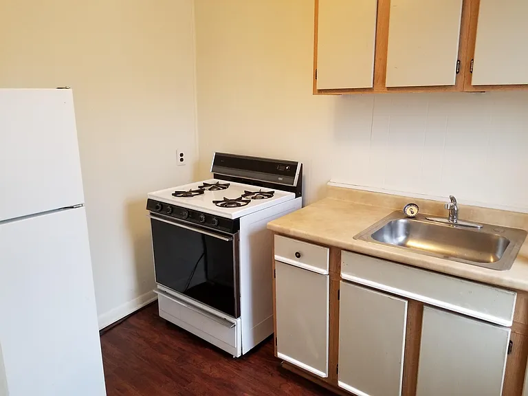 302 E Main St #A — Photo 11