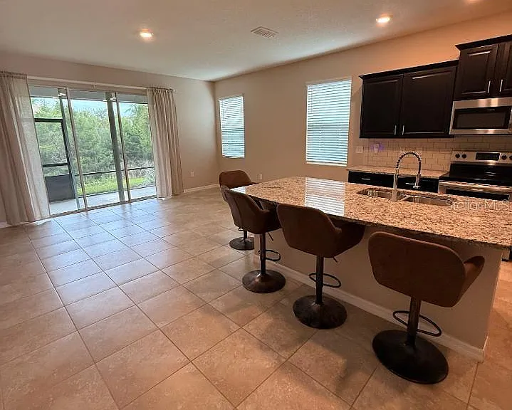 8725 Daydream St — Photo 2