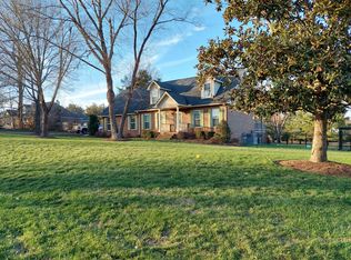 907 Bedford Pl, Columbia, TN 38401