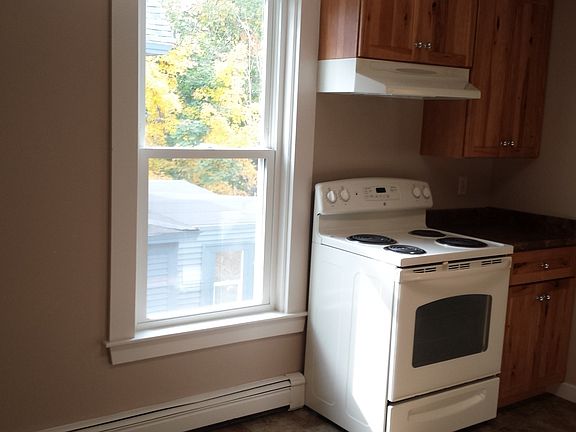 Updated Eat-in Kitchen