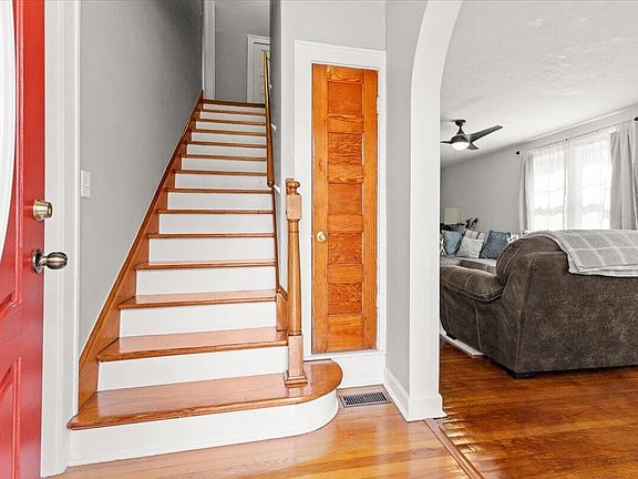 3rd image of 10664 Bent Mountain Rd