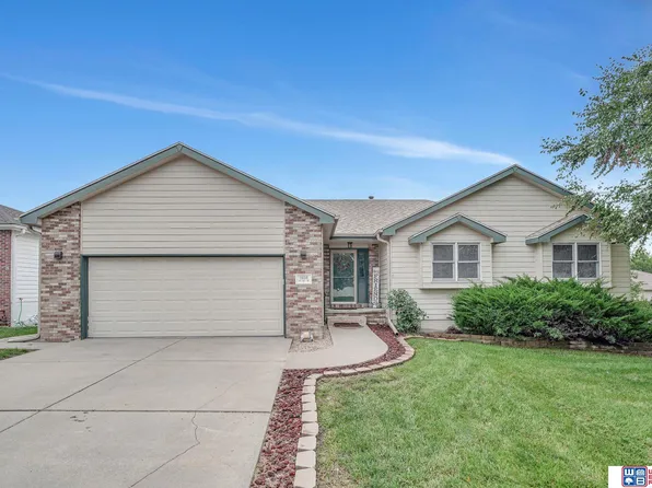 2656 SW 15th St, Lincoln, NE 68522