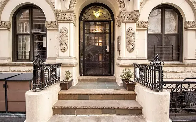 Rented by SERHANT. | media 7