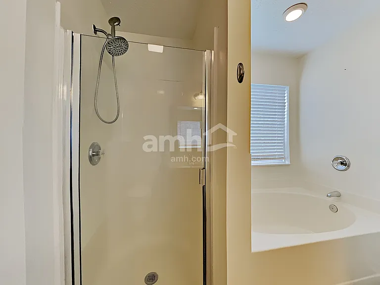 916 Springs Hill Way — Photo 12