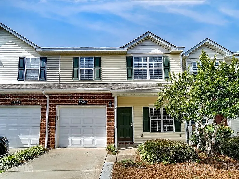 12207 Royal Castle Ct