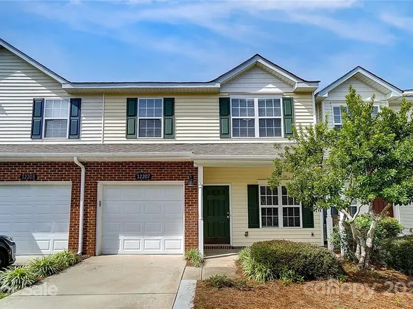 12207 Royal Castle Ct, Charlotte, NC 28277