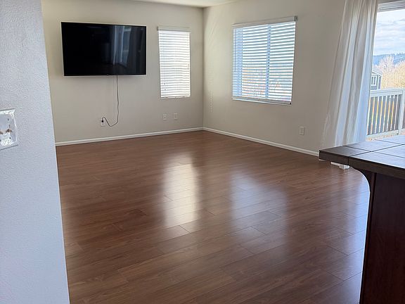 4th image of 16713 W Hill Dr E