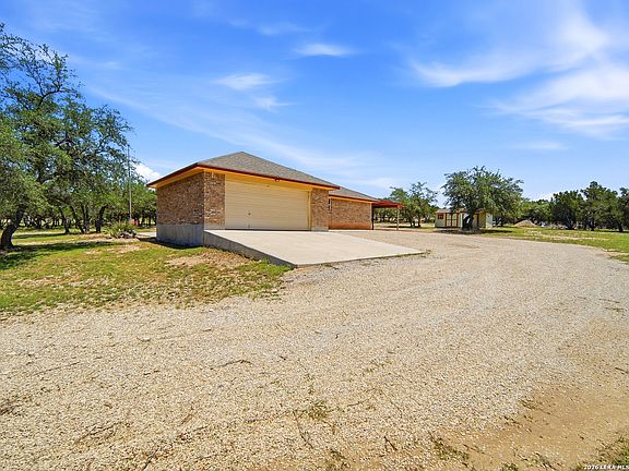 3rd image of 342 CHIPMAN CT