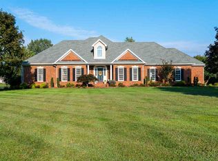 207 Windmere Dr, Bowling Green, KY 42103