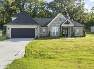 7684 Ridgefield Dr, Horn Lake, MS 38637