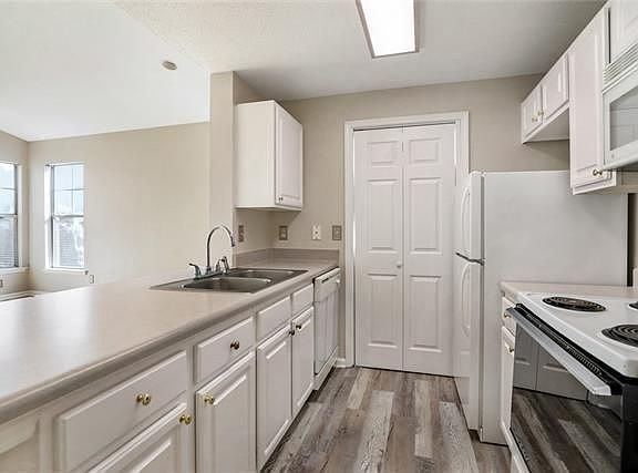 2nd image of 350 Emerald Forest Blvd APT 13204