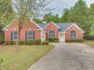 921 Fountain Glen Dr, Lawrenceville, GA 30043