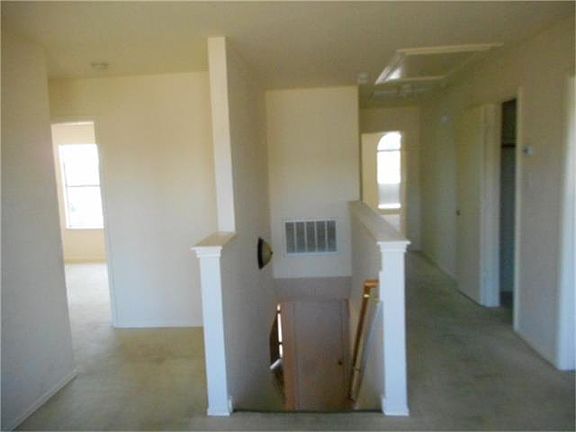 4th image of 15611 Briargate Ct
