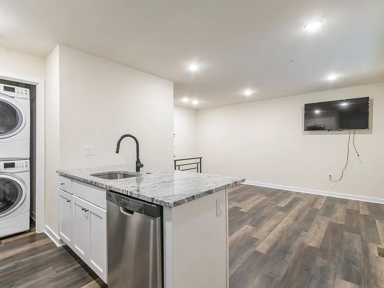Temple Off-Campus Housing — Photo 39