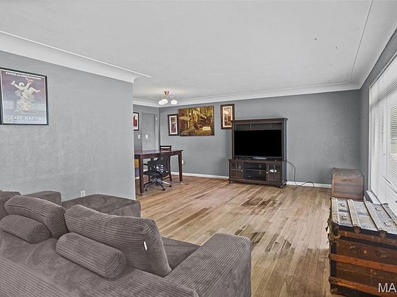 5th image of 23 Melwood Dr