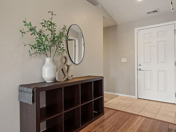 2nd image of 5804 Maryhill Ln