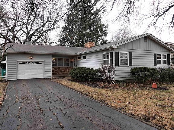 2nd image of 746 Franklin Ave