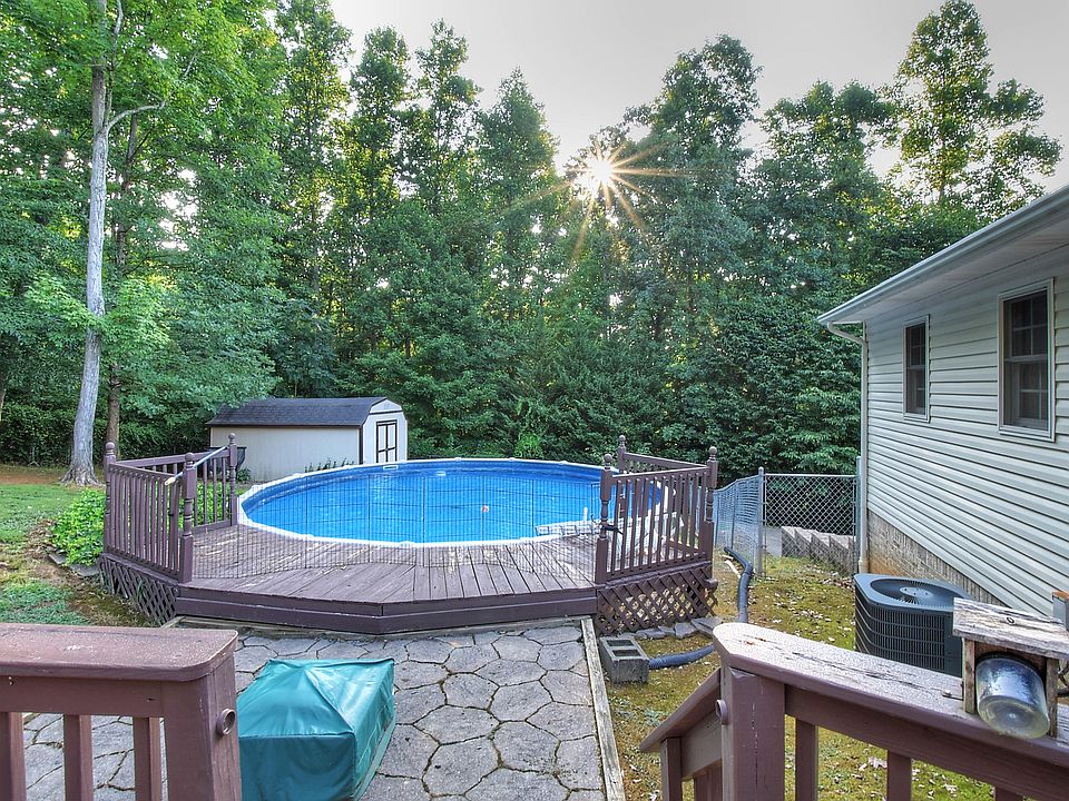 1st image of 136 Bass Ln