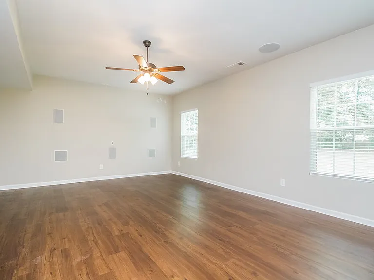 4004 Alicia Ln — Photo 5