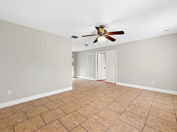 3rd image of 6045 WEDGEWOOD CIRCLE