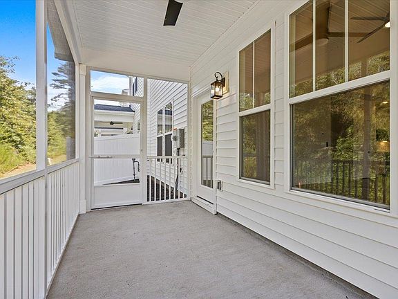 4th image of 1572 Shallons Ct