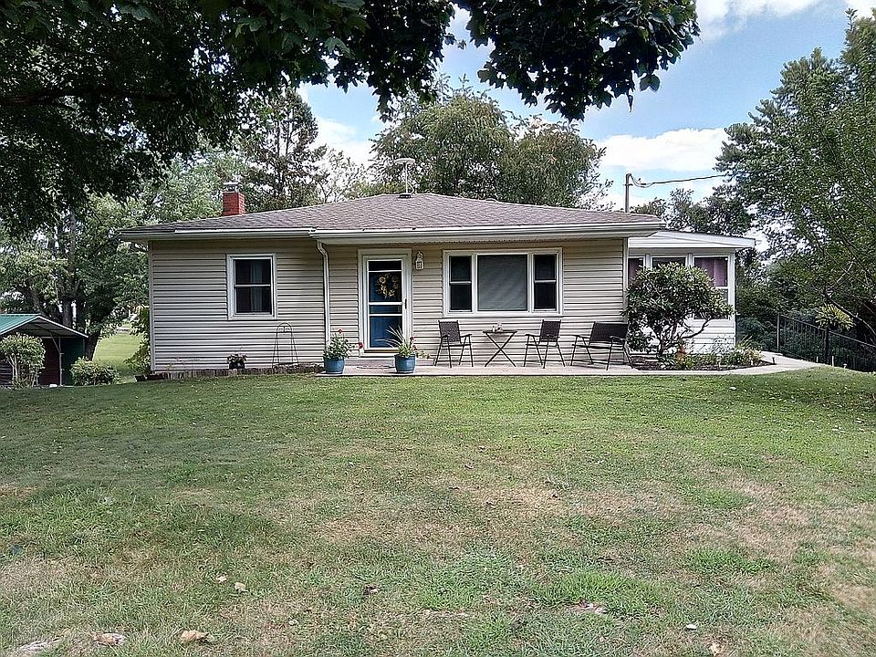 2nd image of 3365 7th Street Rd