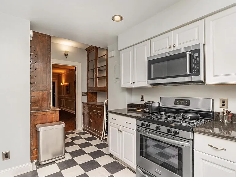 3405 Greenway #303 — Photo 14