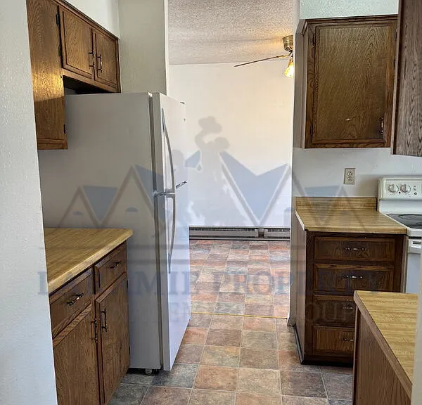 714 Downey St #21 — Photo 6