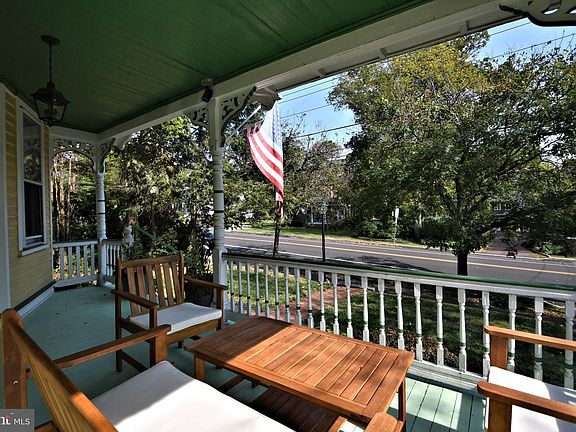 4th image of 120 N Lincoln Ave