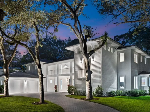 5835 SW 81st St, South Miami, FL 33143