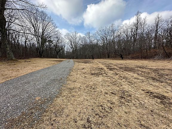 3rd image of 4001 Lignite Rd