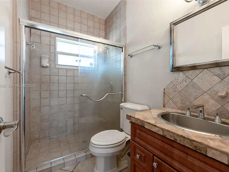 2225 NE 123rd St #215 — Photo 14