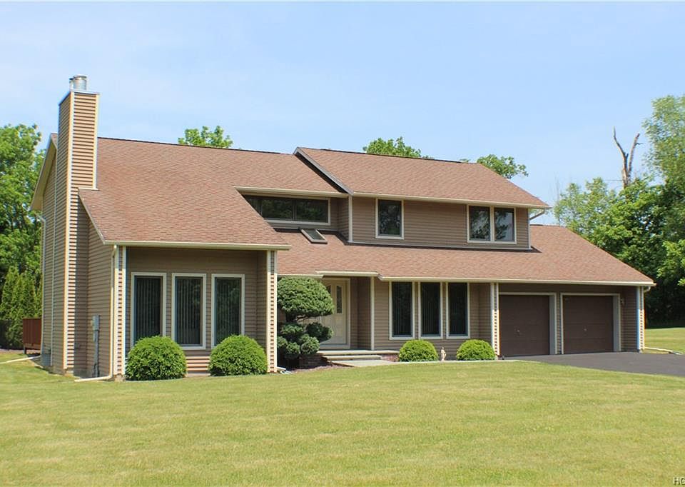 1st image of 6 White Horse Ln