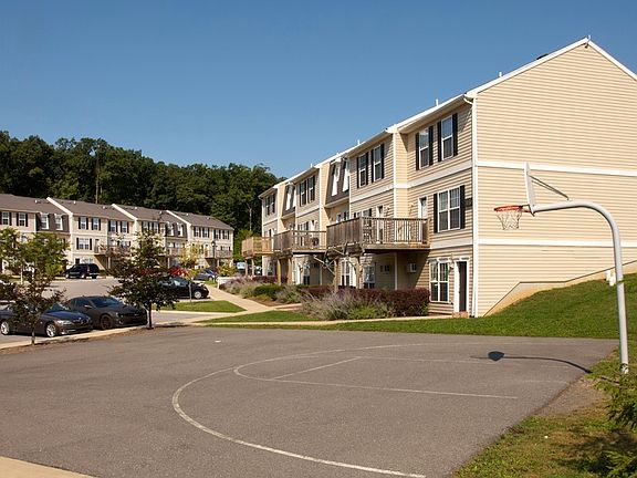 5th image of 180 Northbrook Ln APT 115