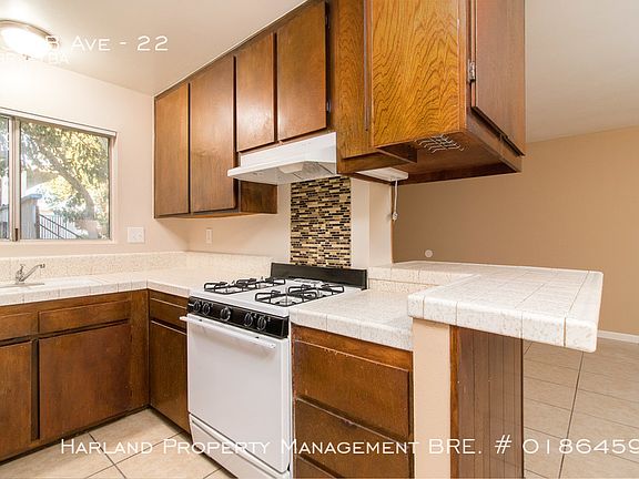 3rd image of 930 B Ave APT 22