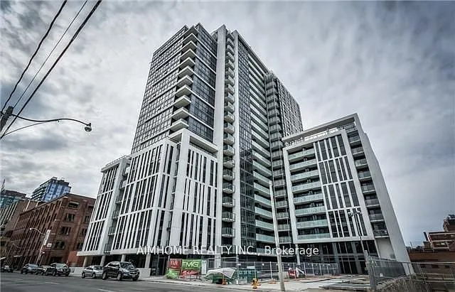 400 Adelaide St E #305