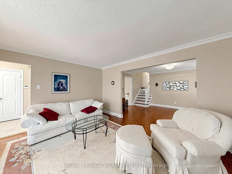 2328 Yolanda Dr — Photo 9