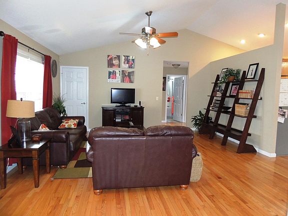 5th image of 4018 Kila Dr
