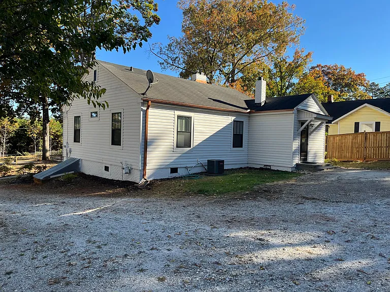 319 Furman Hall Rd — Photo 20