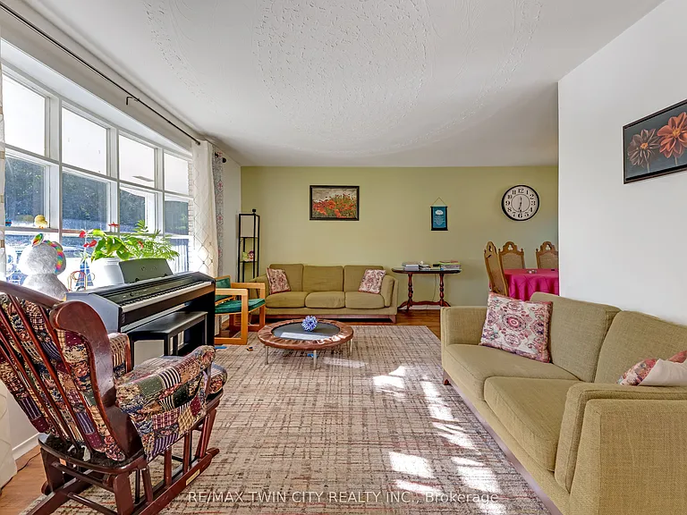 510 Edenbrook Pl — Photo 3