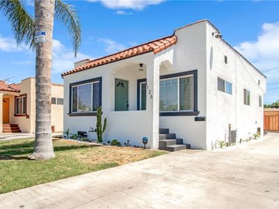 1126 E 64th St, Los Angeles, CA, 90001