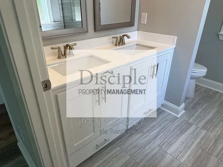 79 Ennis Rd — Photo 50