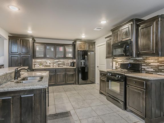 4th image of 7304 Providence Dr